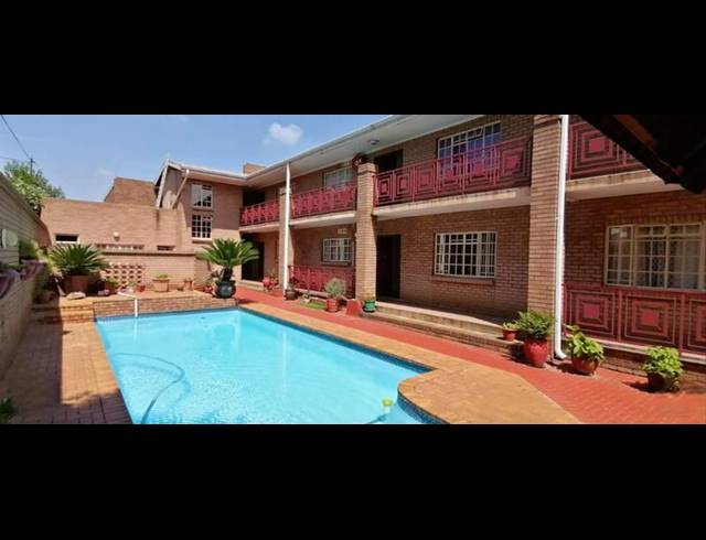 3 BEDROOM APARTMENT FOR SALE IN BRAKPAN CENTRAL